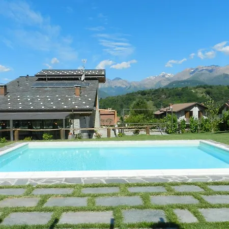Villa La Corte With Amazing Pool And Garden