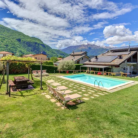 La Corte With Amazing Pool And Garden Colico